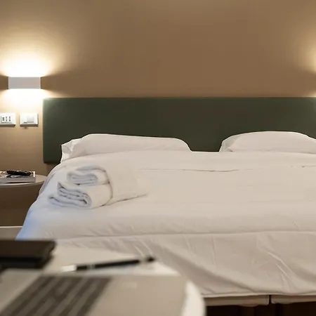 Astoria Comfort Rooms-2
